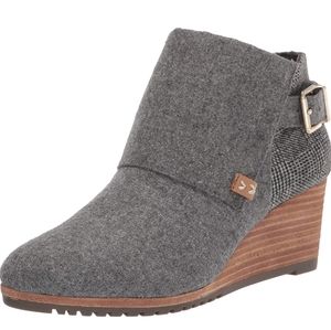 Dr. Scholl's Create Wedge Ankle Boot Booties grey flannel size 7.5